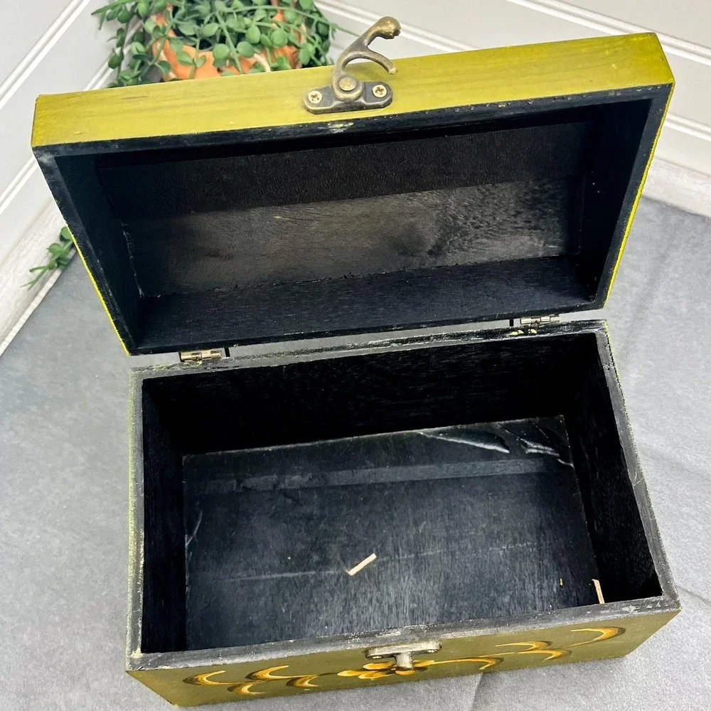 Vintage Green Wooden Jewelry Box:‎ Hand Painted Floral Trinket Storage